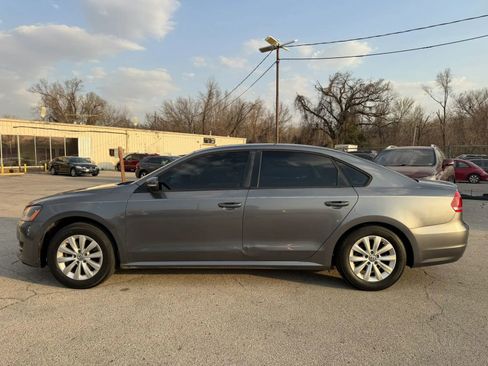 Used 2013 Volkswagen Passat 2.5 S image 2