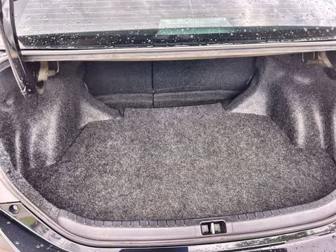 Used 2016 Toyota Corolla LE FWD image 20