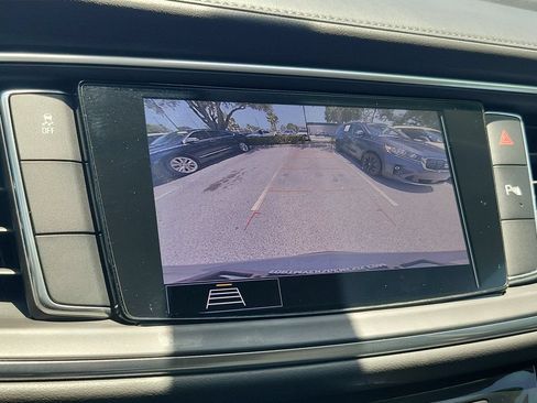 Used 2020 Buick Enclave Essence w/ Sound and Sites Package FWD image 29