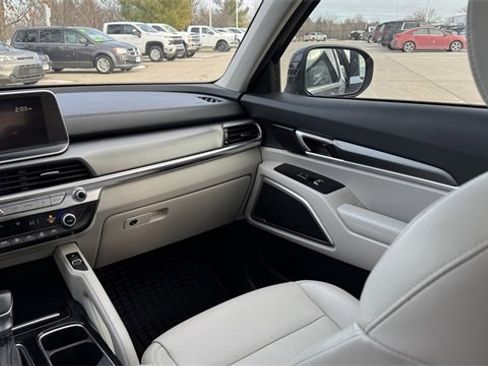 Used 2022 Kia Telluride S image 17