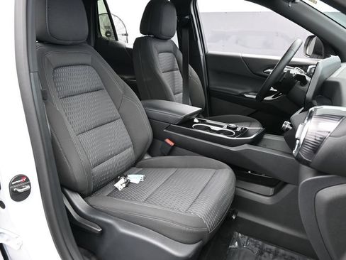 Used 2026 Chevrolet Equinox LT FWD image 46
