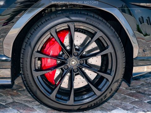 Used 2020 Lamborghini Urus image 46