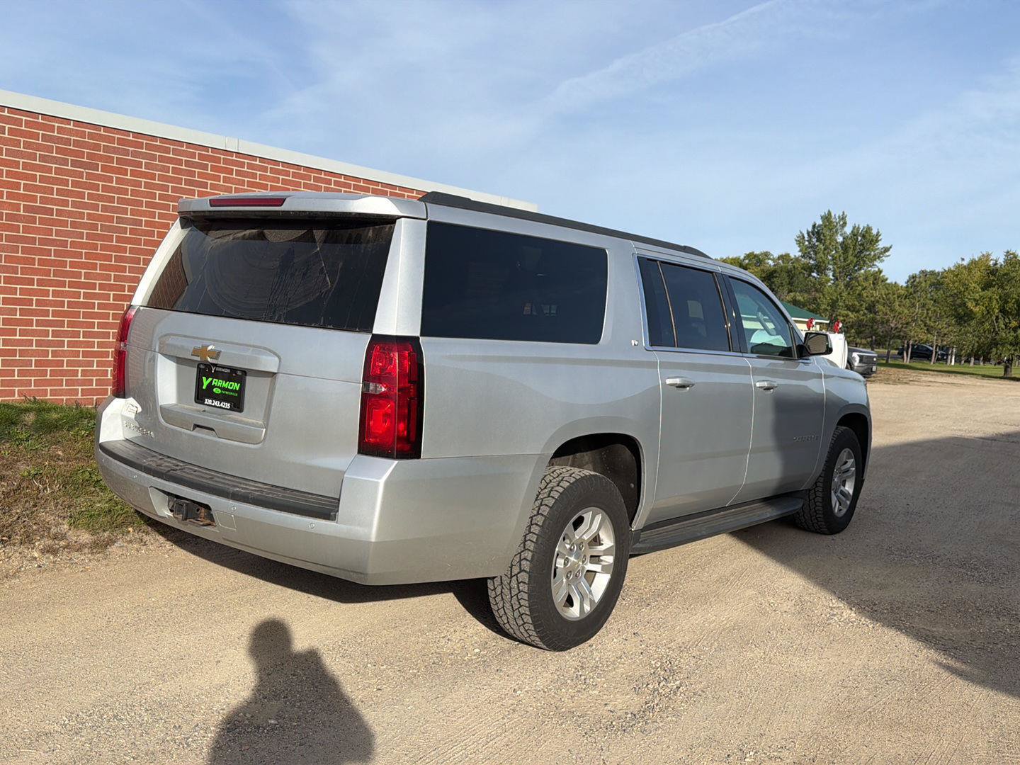 Used 2018 Chevrolet Suburban LT AWD/4WD image 3