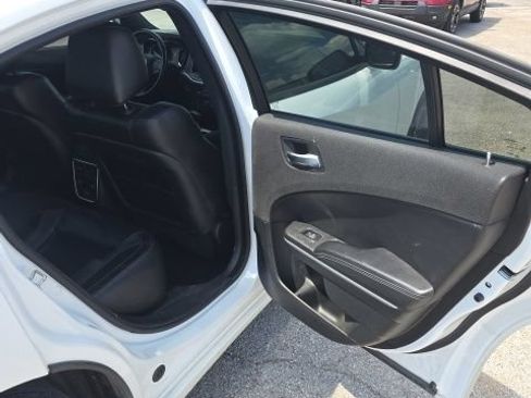 Used 2022 Dodge Charger SXT w/ Leather Interior Group RWD image 29