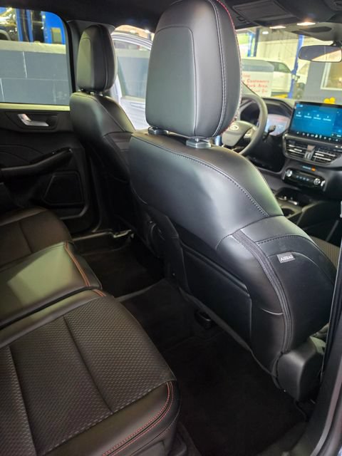 Used 2025 Ford Escape ST-Line w/ Tech Pack #1 FWD image 25