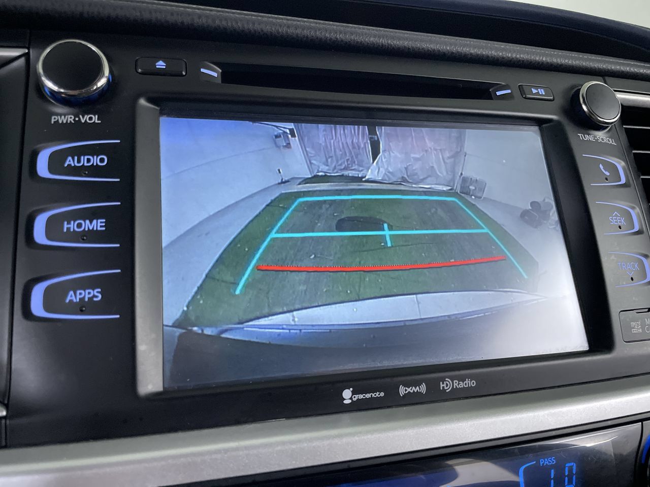 Used 2018 Toyota Highlander XLE AWD/4WD image 15
