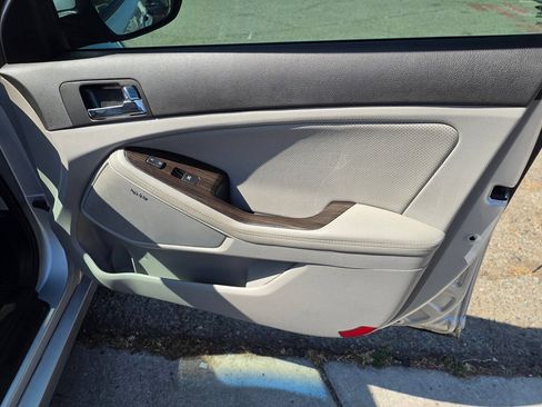 Used 2013 Kia Optima EX w/ Premium Pkg FWD image 34