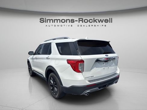 Used 2022 Ford Explorer Limited w/ Class IV Trailer Tow Package AWD/4WD image 3