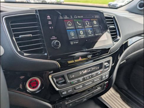 Used 2020 Honda Pilot Touring image 17