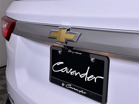 Used 2021 Chevrolet Traverse LT image 31