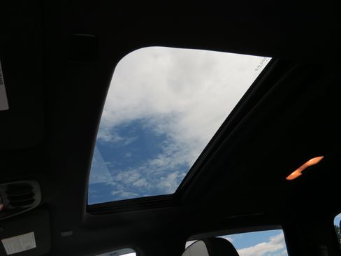 Used 2023 GMC Canyon AT4X image 21