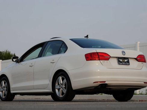 Used 2014 Volkswagen Jetta TDI FWD image 18