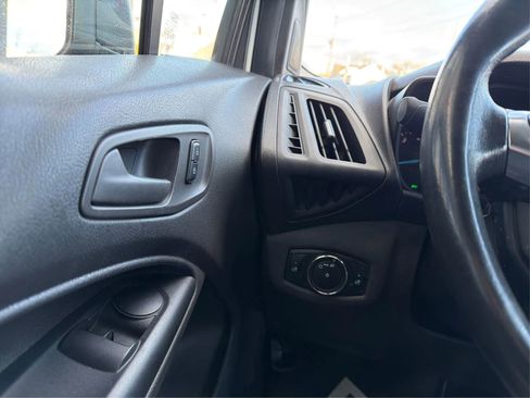 Used 2016 Ford Transit Connect XL image 17