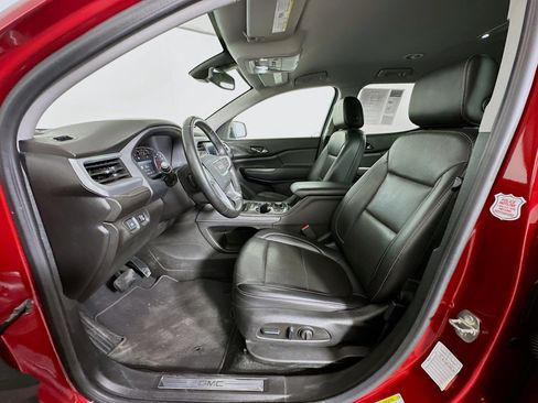 Used 2023 GMC Acadia SLT image 13