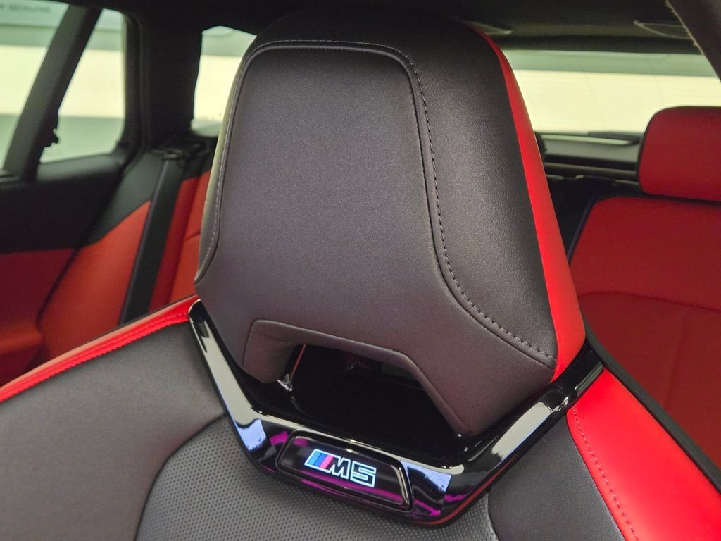 Used 2026 BMW M5 Touring AWD/4WD image 31