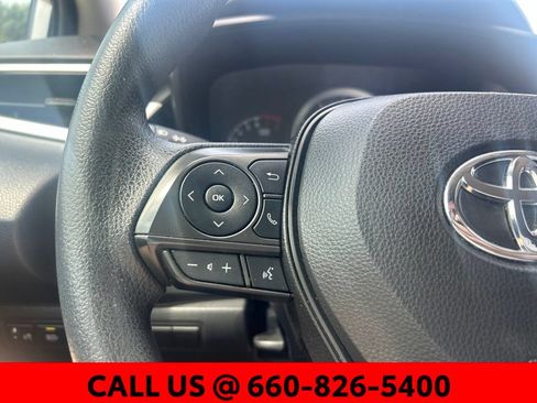 Used 2022 Toyota Corolla LE FWD image 11