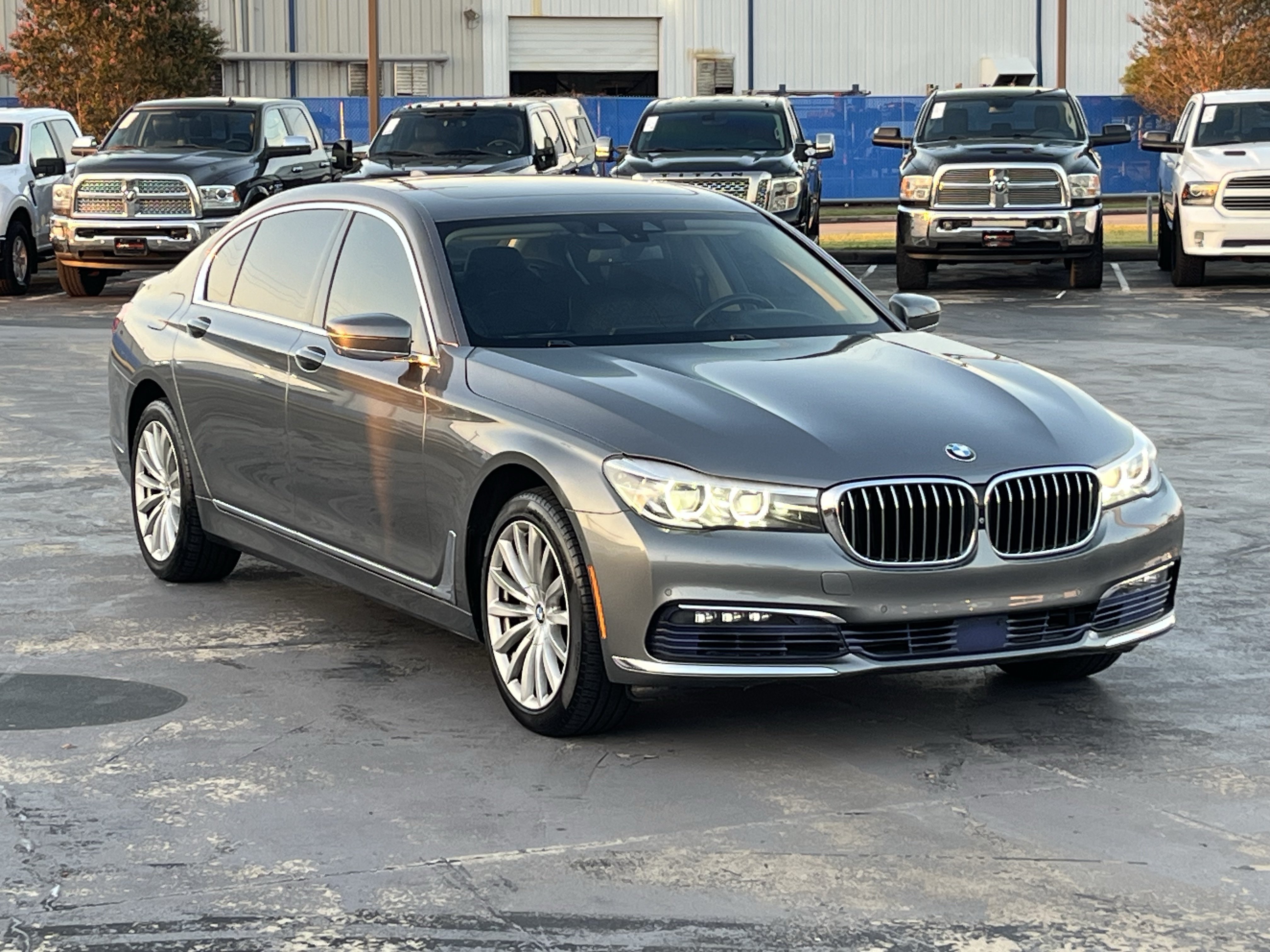 Used 2017 BMW 740i RWD image 5