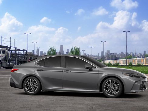 New 2025 Toyota Camry XLE FWD image 13