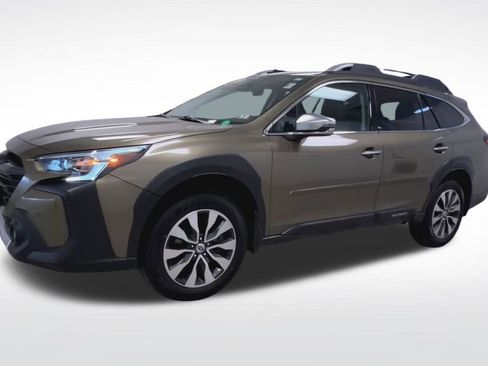 Used 2023 Subaru Outback Touring image 4
