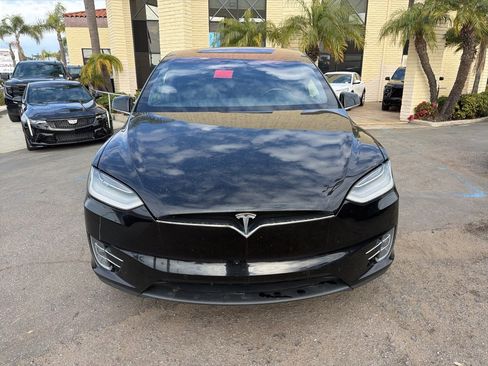 Used 2020 Tesla Model X Long Range image 2
