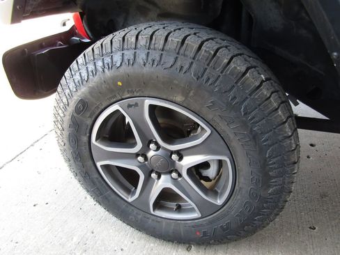 Used 2020 Jeep Wrangler Sport image 25