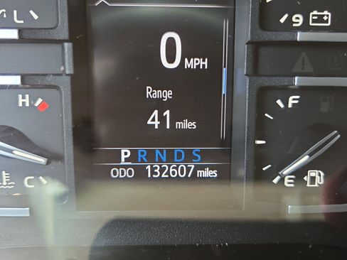 Used 2019 Toyota Tundra SR5 w/ SR5 Upgrade Package RWD image 22