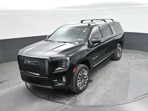 Used 2023 GMC Yukon XL Denali Ultimate AWD/4WD image 40