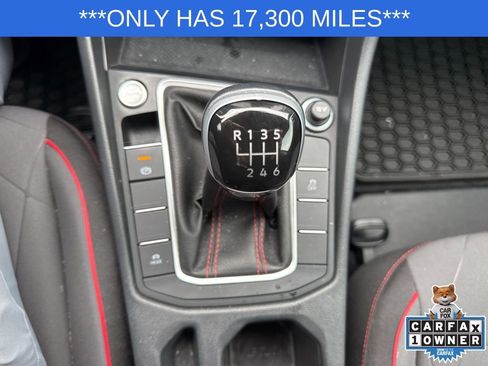 Used 2024 Volkswagen Jetta GLI 40th Anniversary Edition image 22