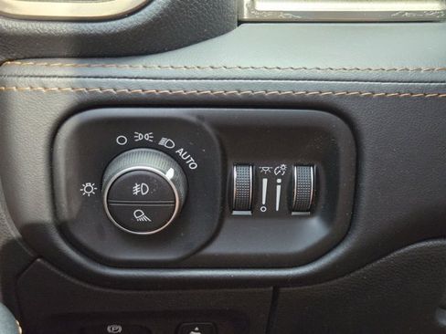 Used 2022 RAM 1500 Limited AWD/4WD image 25