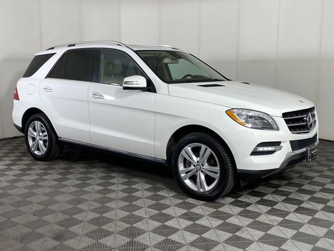 Used 2015 Mercedes-Benz ML 350 4MATIC w/ Premium 1 Package image 7