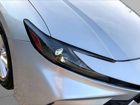 Used 2025 Toyota Camry LE FWD image 27