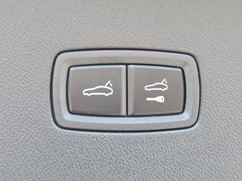 New 2025 Porsche Cayenne Coupe image 21