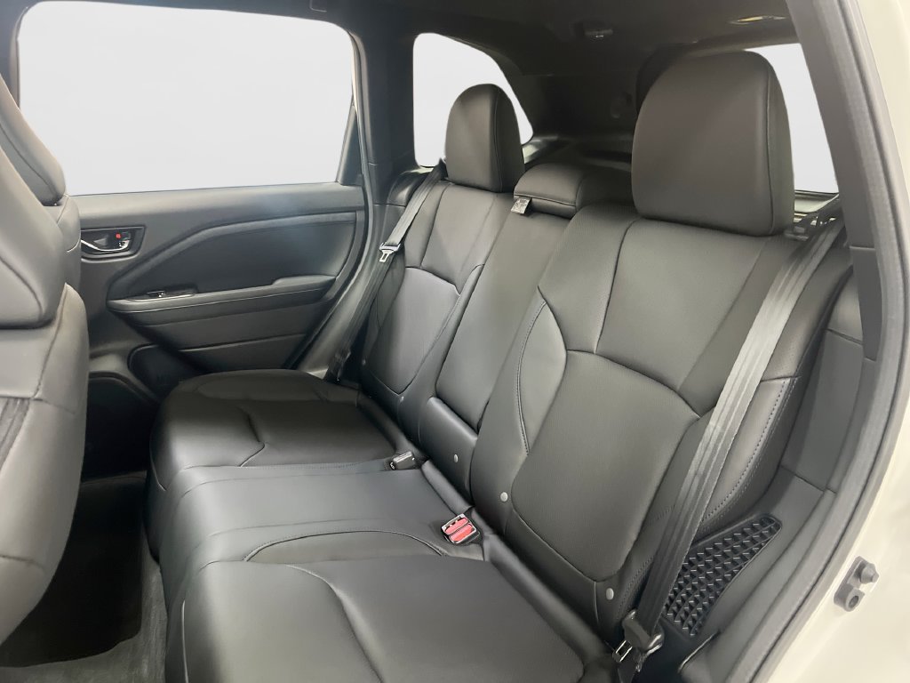 New 2026 Subaru Forester Premium AWD/4WD image 32