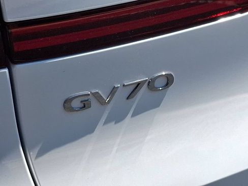 New 2026 Genesis GV70 2.5T Advanced AWD/4WD image 19