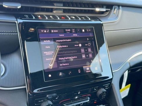 New 2025 Jeep Grand Cherokee Laredo X w/ Luxury Tech Group I image 25