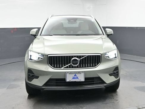 Used 2025 Volvo XC40 B5 Ultra w/ Climate Package AWD/4WD image 2