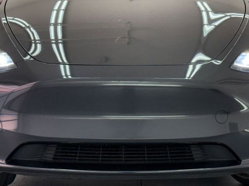 Used 2024 Tesla Model Y 2WD image 17