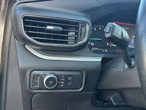 Used 2021 Ford Explorer XLT w/ Equipment Group 202A image 20