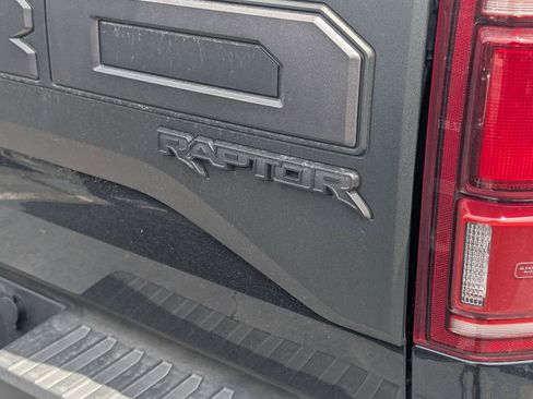 Used 2019 Ford F150 Raptor w/ Equipment Group 802A Luxury AWD/4WD image 9