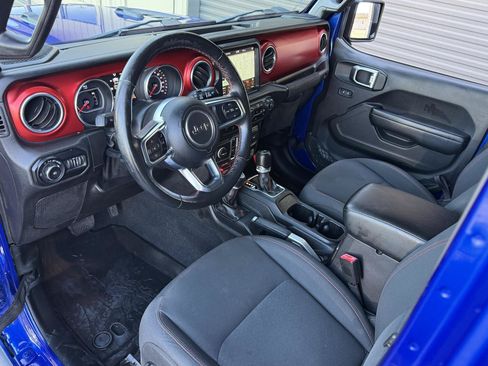 Used 2018 Jeep Wrangler Unlimited Rubicon AWD/4WD image 12