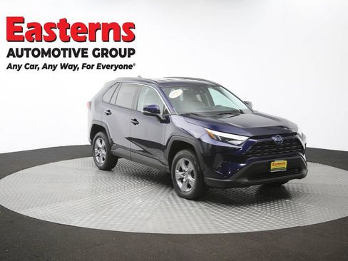 Used 2022 Toyota RAV4 XLE AWD/4WD image 54