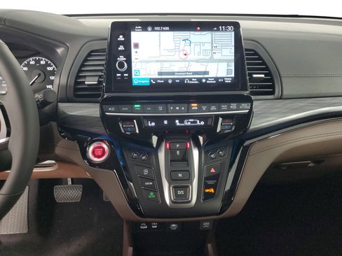 New 2026 Honda Odyssey Elite image 18