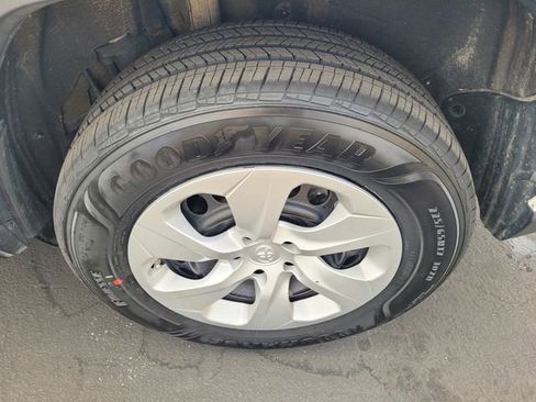 Used 2024 Toyota RAV4 LE image 21