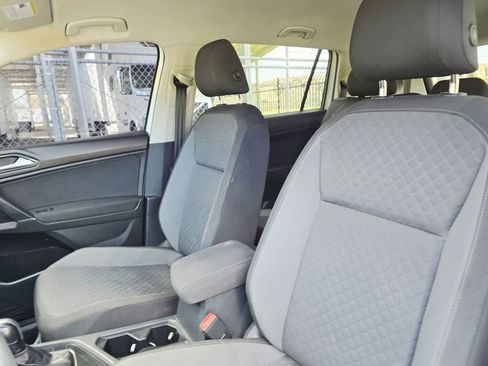 Used 2018 Volkswagen Tiguan S FWD image 15