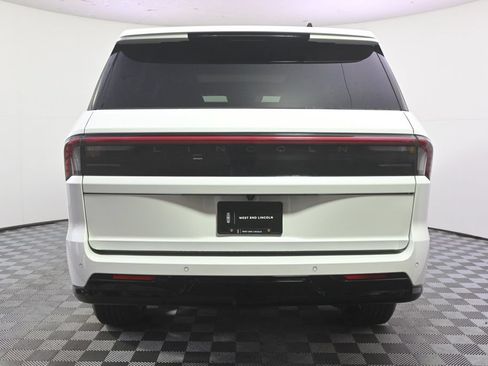 Used 2026 Lincoln Navigator Black Label AWD/4WD image 5