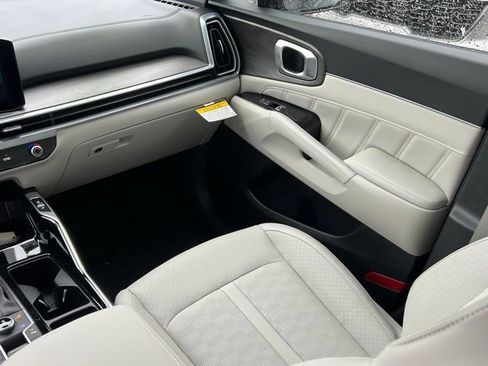 New 2025 Kia Sorento SX image 18