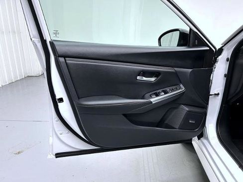 Certified 2023 Nissan Sentra SR w/ SR Premium Package image 9