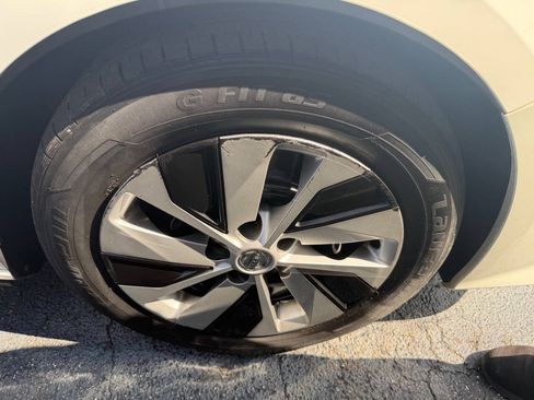 Used 2020 Nissan Altima 2.5 S FWD image 26
