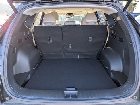 New 2025 Hyundai Tucson Limited image 24