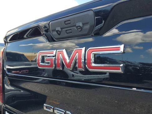 New 2026 GMC Sierra 2500 Denali w/ Technology Package AWD/4WD image 7